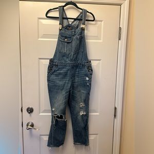 {Abercrombie & Fitch} Destroyed Style Overalls - Small